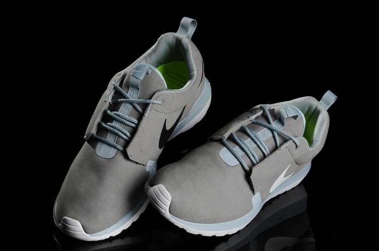 NIKE ROSHERUN NM 3M fur blanc gris nouvelles chaussures (3)